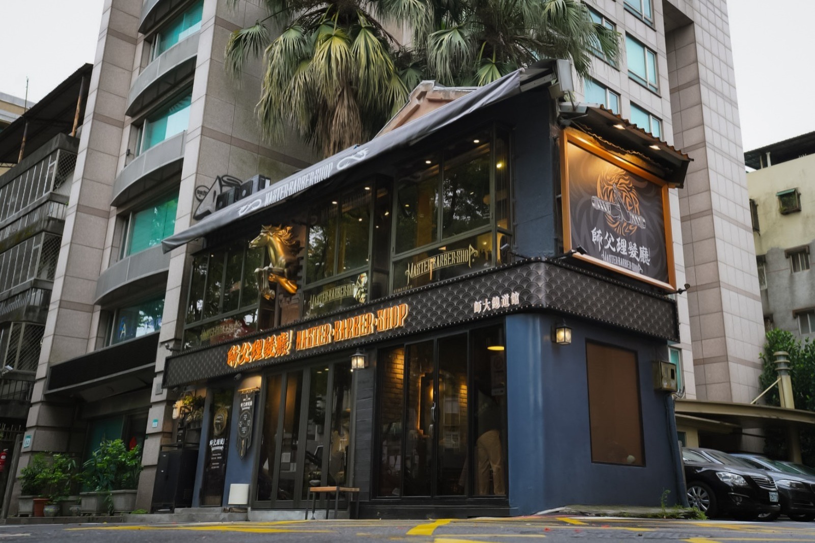 師父理髮廳｜理髮與傳統武術精神的結合】美髮店面招牌設計｜PRIMO津本廣告